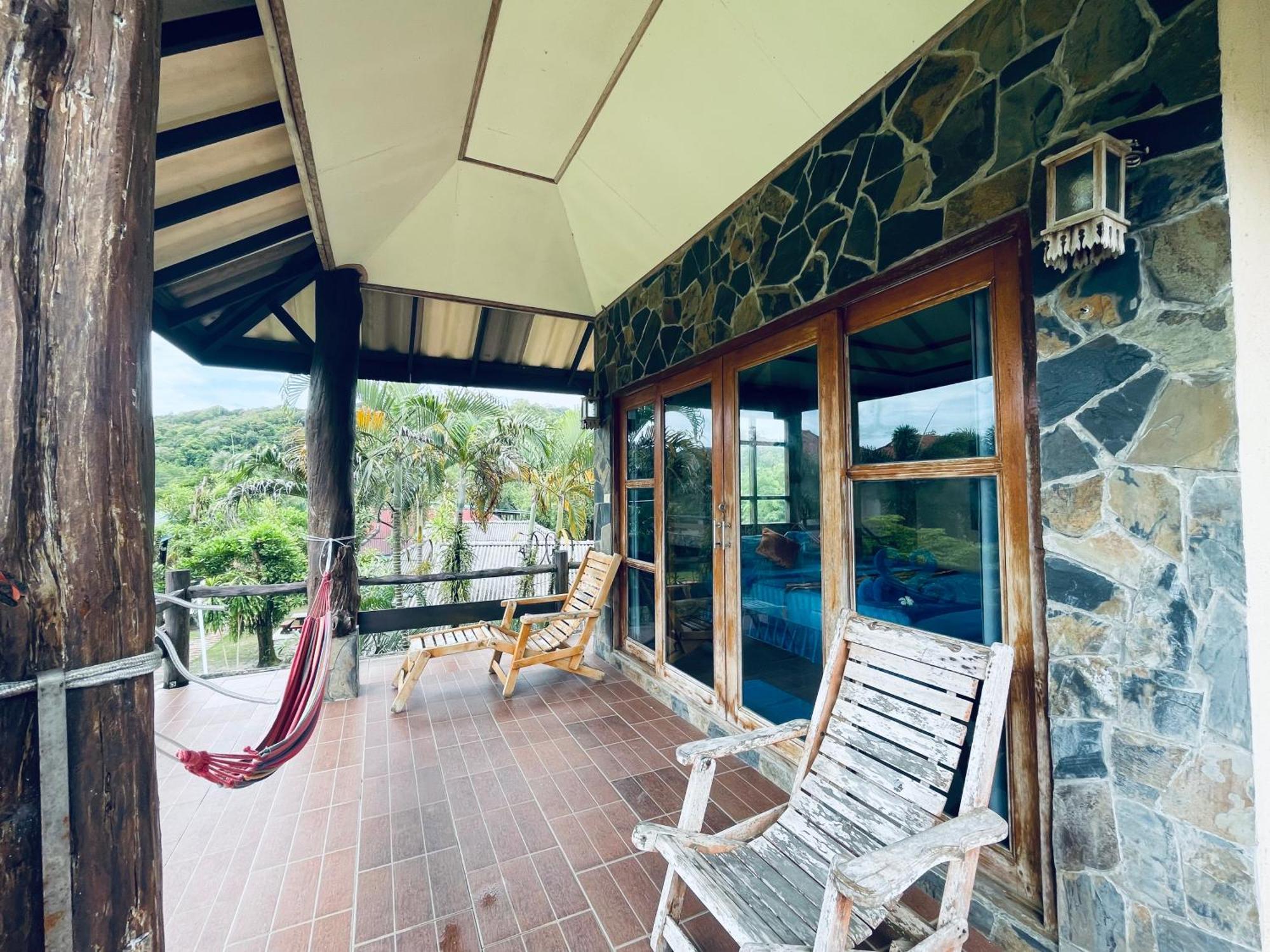 Markhouse Bungalow Ko Kut エクステリア 写真