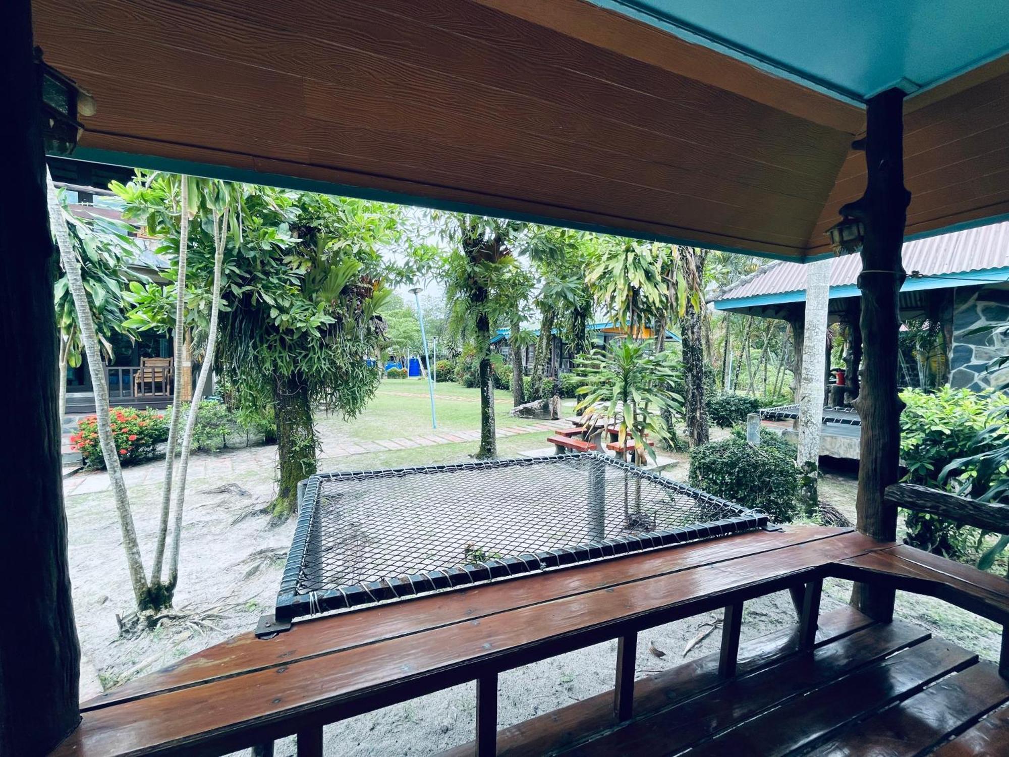 Markhouse Bungalow Ko Kut エクステリア 写真
