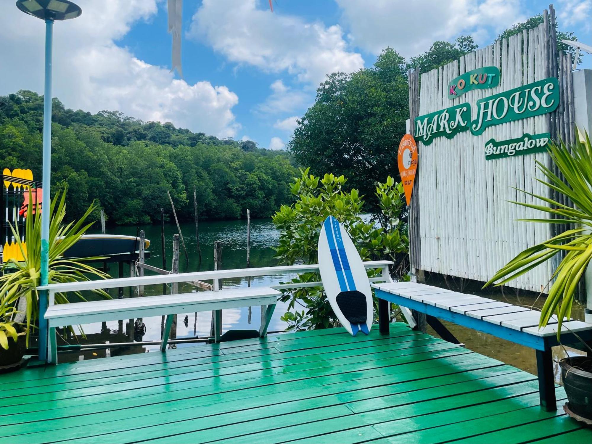 Markhouse Bungalow Ko Kut エクステリア 写真