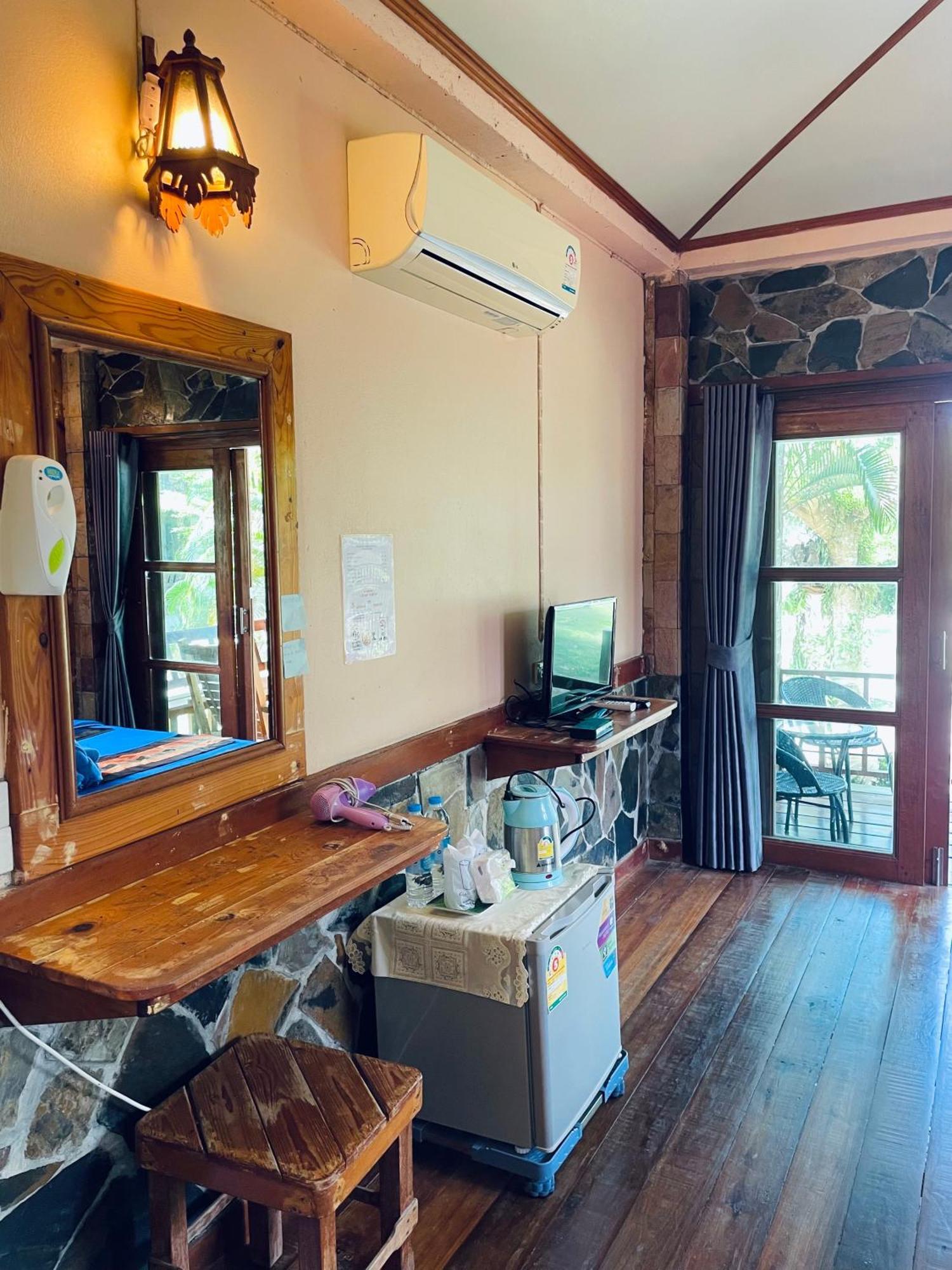 Markhouse Bungalow Ko Kut エクステリア 写真