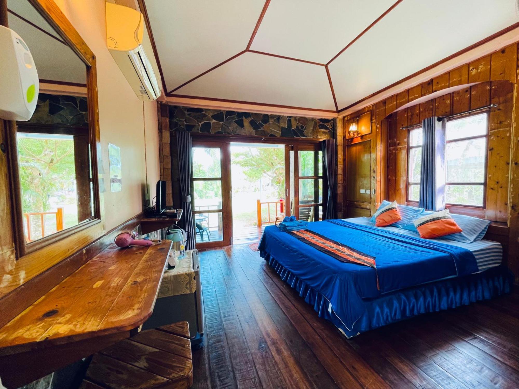 Markhouse Bungalow Ko Kut エクステリア 写真