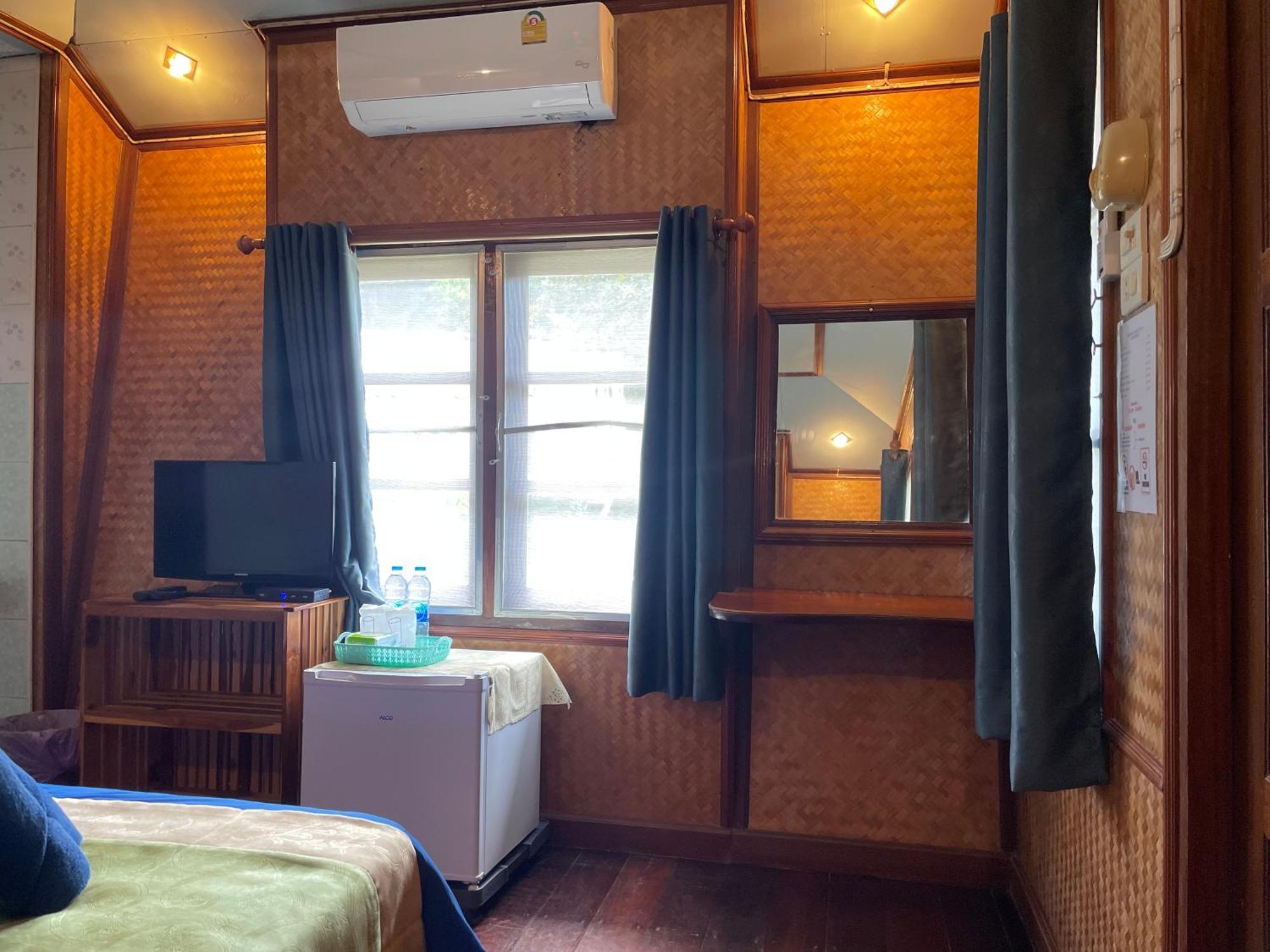 Markhouse Bungalow Ko Kut エクステリア 写真
